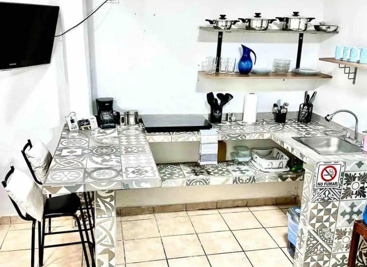 Apartment In The Heart Of La Paz. Walking Distance To El Malecon. Exterior photo